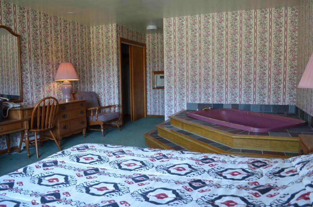 Ladd Brook Inn Pownal エクステリア 写真