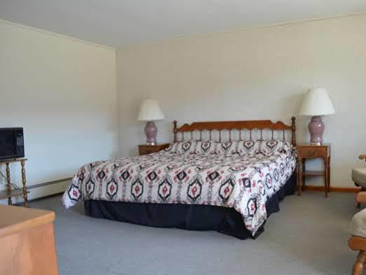 Ladd Brook Inn Pownal エクステリア 写真