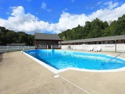 Ladd Brook Inn Pownal エクステリア 写真