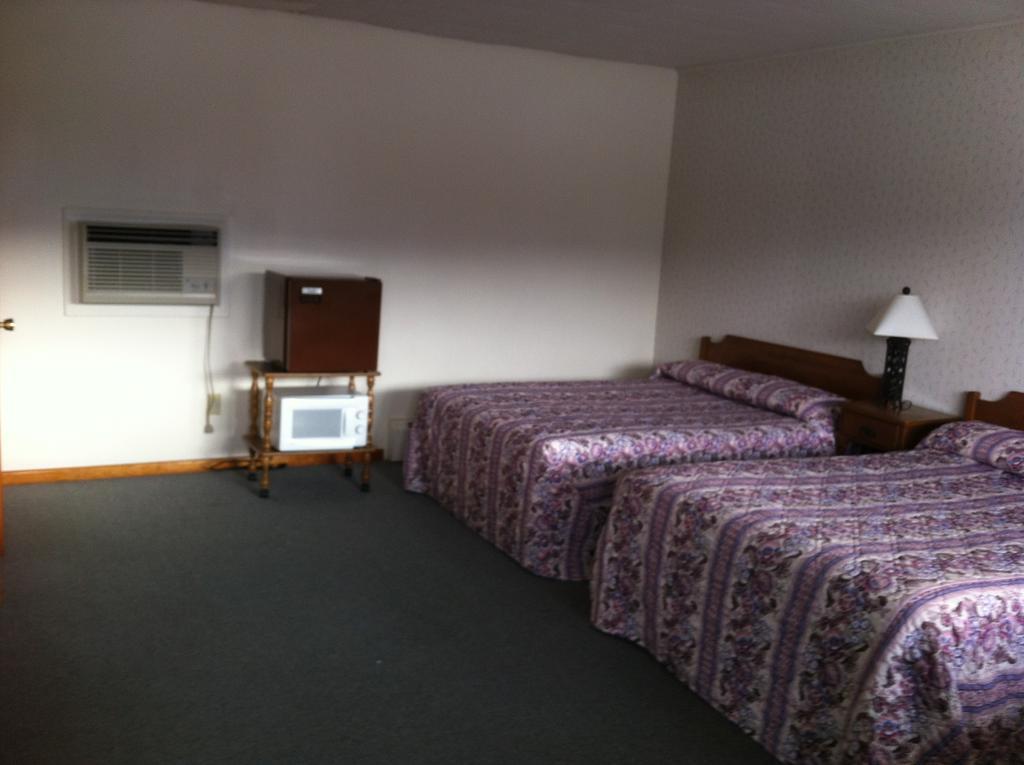 Ladd Brook Inn Pownal エクステリア 写真