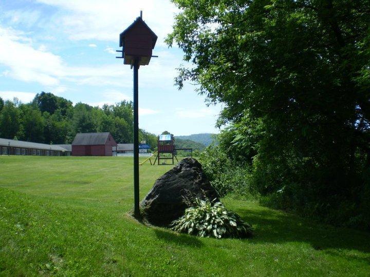 Ladd Brook Inn Pownal エクステリア 写真